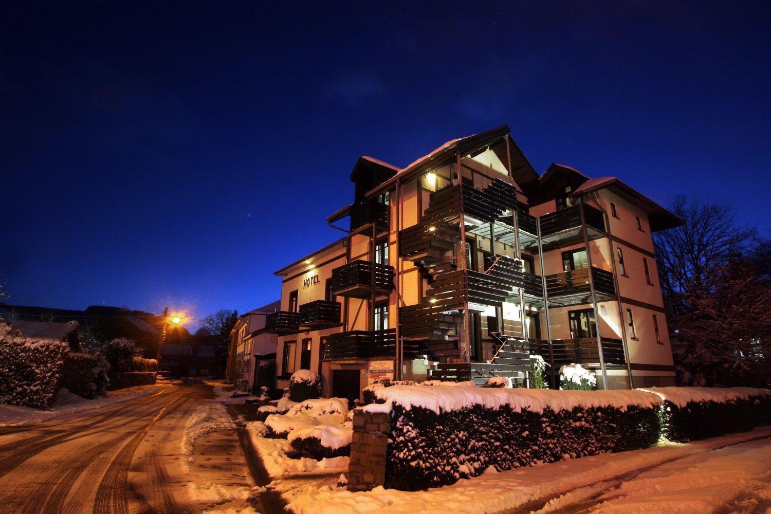 Hotel Val De La Cascade Stavelot Exterior foto
